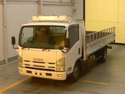 Isuzu ELF  с аукциона в Японии