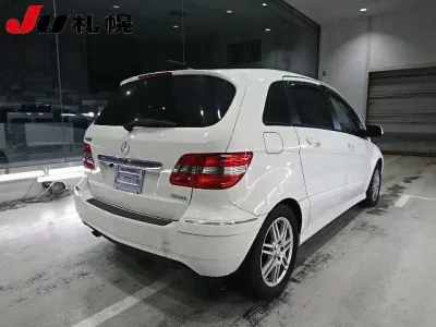 Mercedes-Benz B CLASS