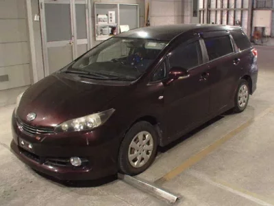 Toyota WISH  с аукциона в Японии