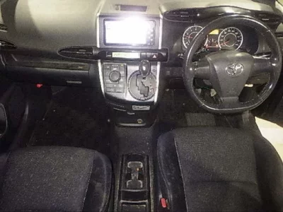 Toyota WISH  с аукциона в Японии