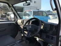 Mitsubishi MINICAB VAN лот № 80047 оценка 3.5  с аукциона в Японии 2