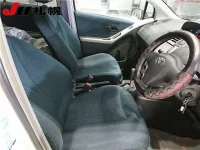 Toyota VITZ лот № 39 оценка 3  с аукциона в Японии 3