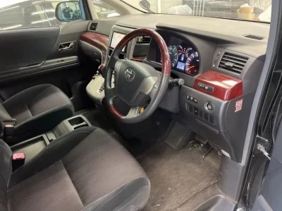 Toyota VELLFIRE  с аукциона в Японии