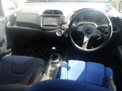 Honda FIT  с аукциона в Японии