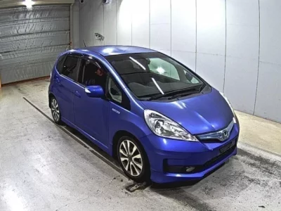 Honda FIT  с аукциона в Японии