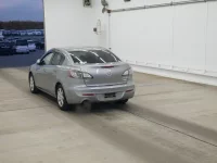 Mazda AXELA лот № 2058 оценка 4  с аукциона в Японии 1