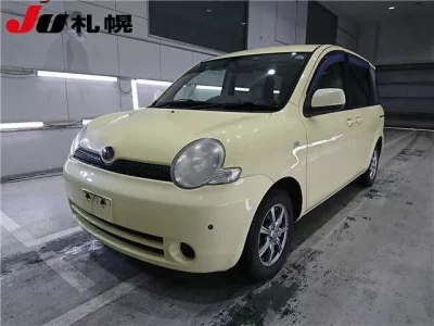 Toyota SIENTA  с аукциона в Японии