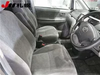 Toyota VOXY лот № 71 оценка R  с аукциона в Японии 4