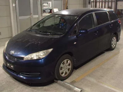 Toyota WISH  с аукциона в Японии