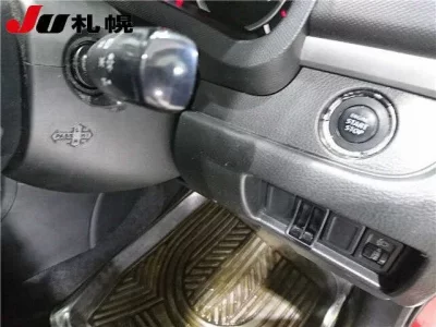 Suzuki SWIFT  с аукциона в Японии