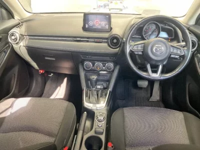 Mazda DEMIO  с аукциона в Японии