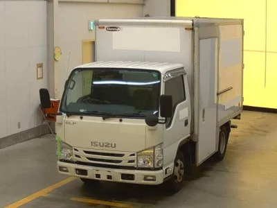 Isuzu ELF  с аукциона в Японии