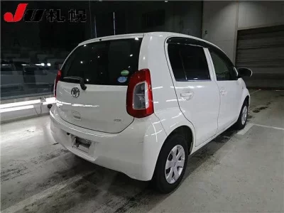 Toyota PASSO  с аукциона в Японии