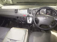 Toyota HIACE VAN лот № 8296 оценка R  с аукциона в Японии 2