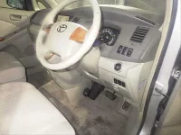 Toyota ISIS лот № 8306 оценка 3.5  с аукциона в Японии 6