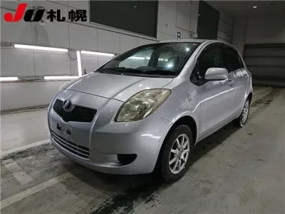Toyota VITZ  с аукциона в Японии