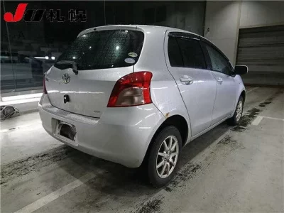 Toyota VITZ  с аукциона в Японии