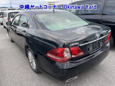 Toyota CROWN  с аукциона в Японии