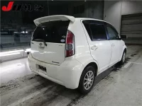 Toyota PASSO лот № 121 оценка R  с аукциона в Японии 1