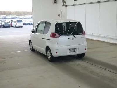 Toyota PORTE  с аукциона в Японии