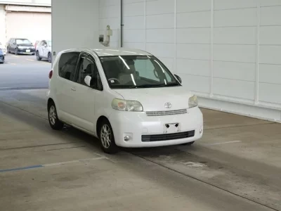 Toyota PORTE  с аукциона в Японии