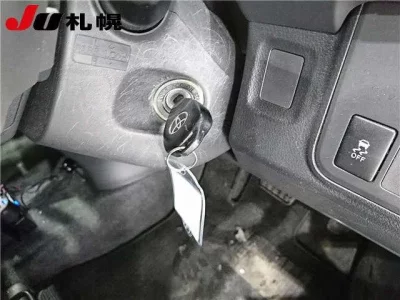 Toyota WISH  с аукциона в Японии