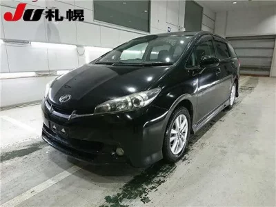 Toyota WISH  с аукциона в Японии