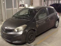 Toyota VITZ лот № 8350 оценка R  с аукциона в Японии 3