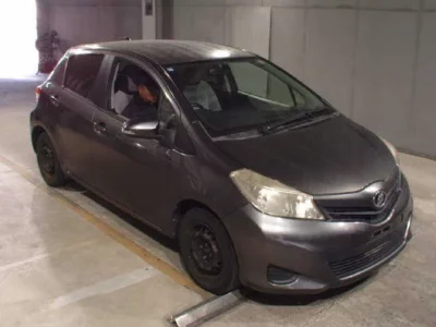 Toyota VITZ  с аукциона в Японии