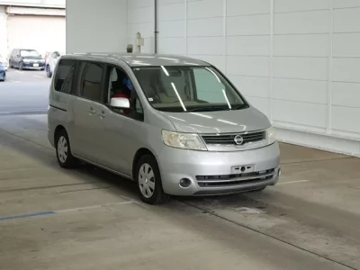 Nissan SERENA  с аукциона в Японии