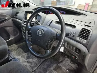 Toyota ESTIMA  с аукциона в Японии