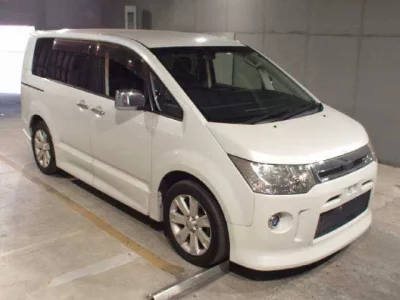 Mitsubishi DELICA D5  с аукциона в Японии