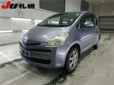 Toyota RACTIS  с аукциона в Японии