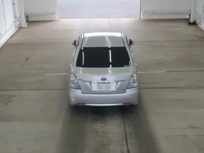 Toyota SAI  с аукциона в Японии