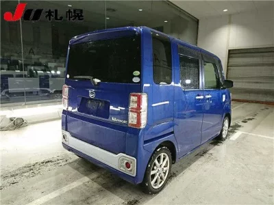 Daihatsu WAKE  с аукциона в Японии