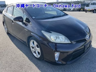 Toyota PRIUS  с аукциона в Японии