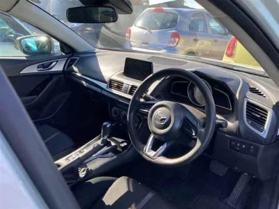 Mazda AXELA  с аукциона в Японии