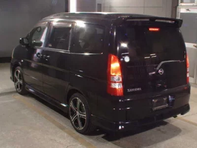 Nissan SERENA  с аукциона в Японии