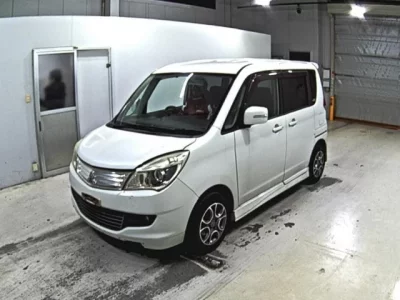 Mitsubishi DELICA D2