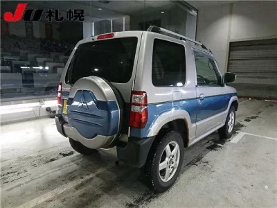 Mitsubishi PAJERO MINI