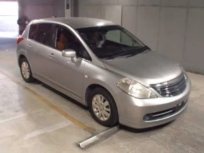 Nissan TIIDA  с аукциона в Японии