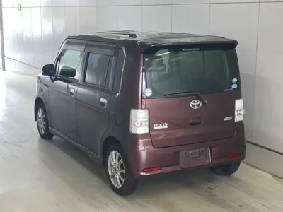 Toyota PIXIS SPACE