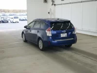 Toyota PRIUS ALPHA лот № 2201 оценка 4  с аукциона в Японии 1