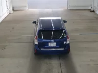 Toyota PRIUS ALPHA лот № 2201 оценка 4  с аукциона в Японии 2