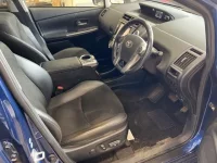 Toyota PRIUS ALPHA лот № 2201 оценка 4  с аукциона в Японии 3