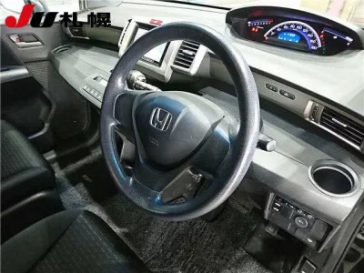 Honda FREED  с аукциона в Японии