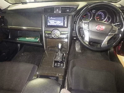 Toyota MARK X  с аукциона в Японии