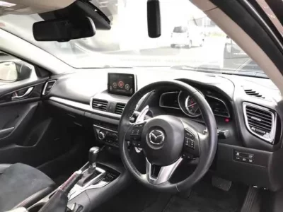 Mazda AXELA  с аукциона в Японии