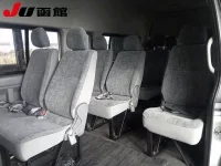 Toyota HIACE лот № 9008 оценка R  с аукциона в Японии 7