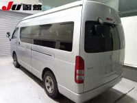 Toyota HIACE лот № 9008 оценка R  с аукциона в Японии 1